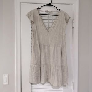Abercrombie linen blend double v neck dress with pockets size medium.